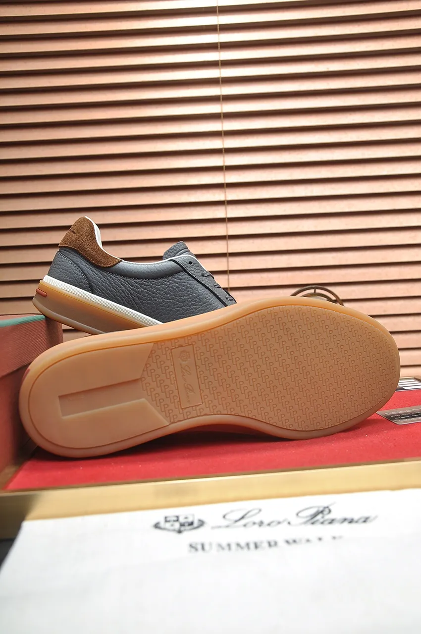 Men's men's shoes 💰540💶【𝐥𝐨𝐫𝐨 𝐏𝐢𝐚𝐧𝐚】lp classic loafers, an Italian treasure brand, the only brand that can match Hermès! Only after wearing it do we realize that we cannot let down our feet. The upper is imported cashmere, the lining of water-dyed cowhide ➕ the cowhide feet, the official original glass rubber outsole, and the pendant. Exclusive original packaging (tag ➕ brand paper ➕ outer box ➕ hand bag) code number: 38-45